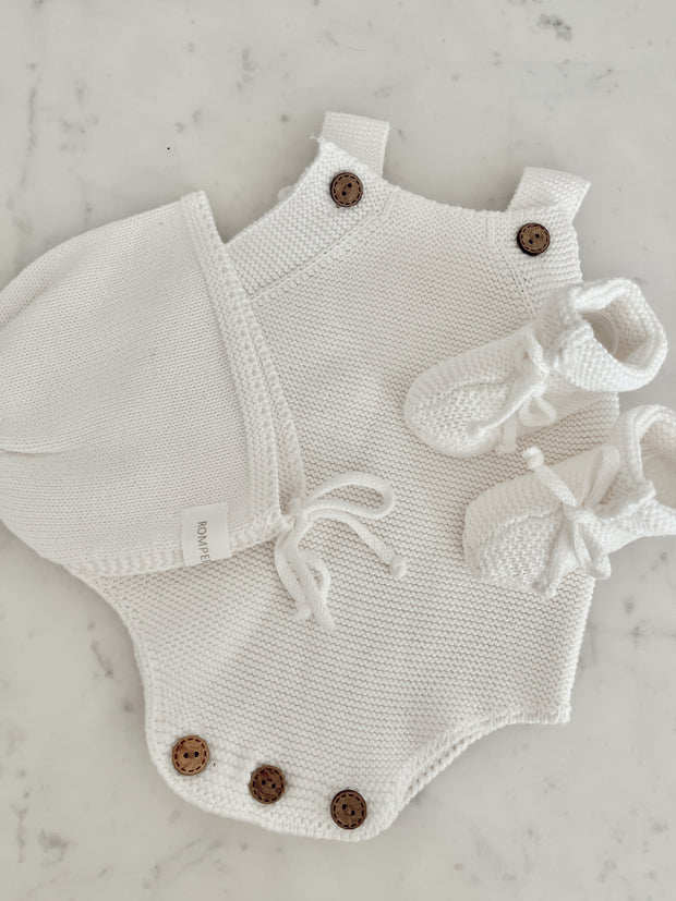 Newborn Knitted Hamper (Classic White)