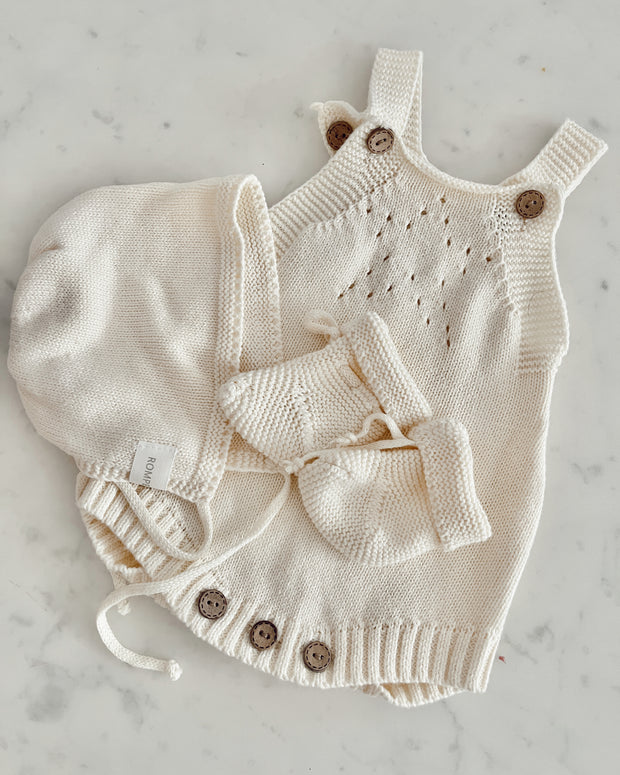 Newborn Knitted Hamper (Oat)