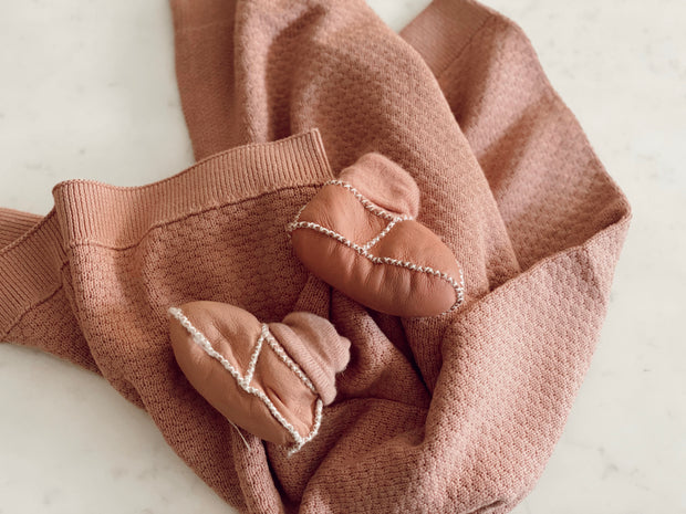 Rusty Pink Knit Blanket